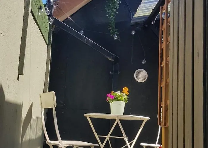 Sea And Self Contained *